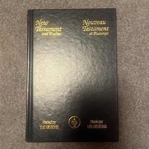 Gideons Bible in French & English